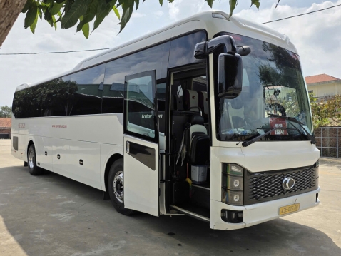 Thuê xe du lịch 45 chỗ Univer tại Đà Nẵng